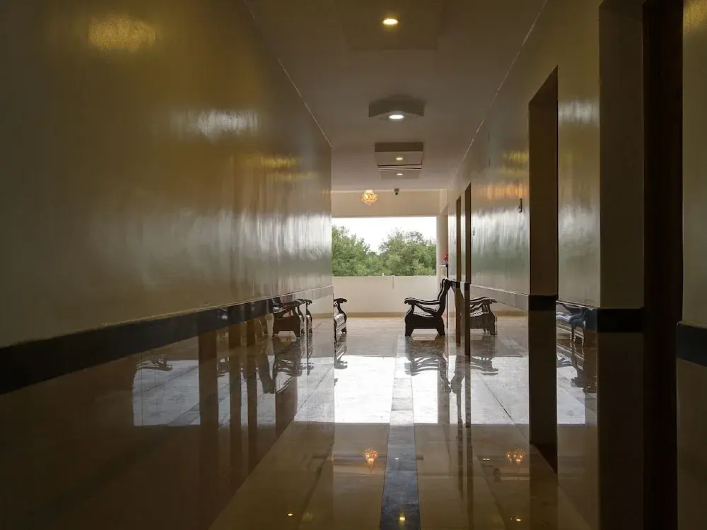 K S Residency By OYO Rooms