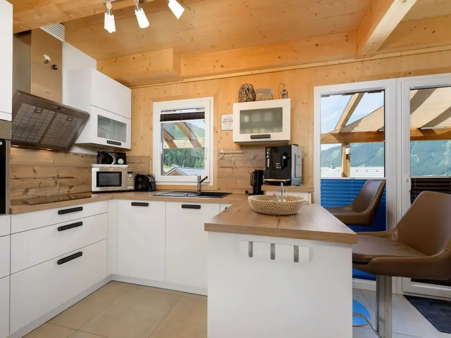 Mountain View Chalet in Hohentauern with Hot Tub & Sauna