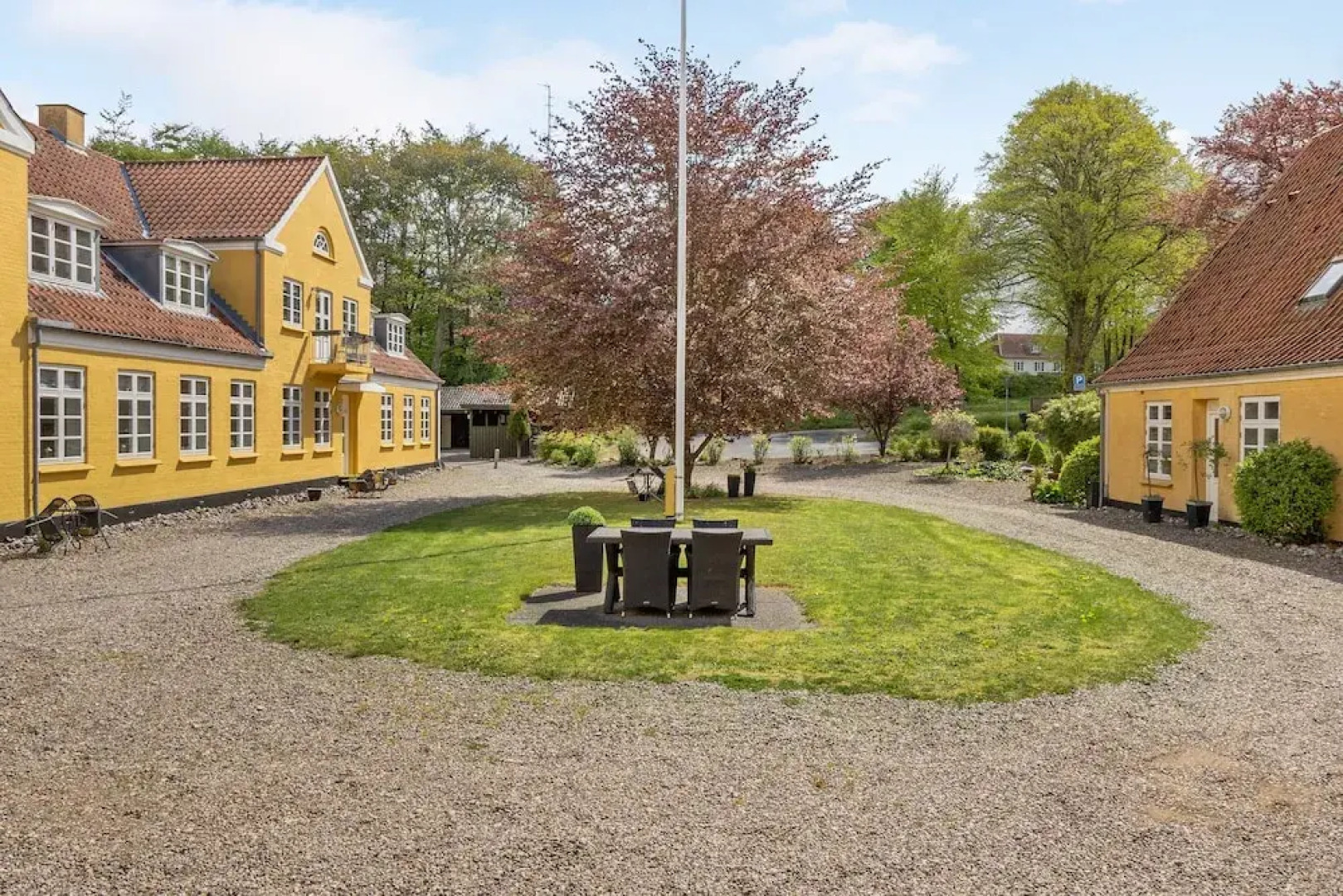 Apartment 2 bedroom with lake view