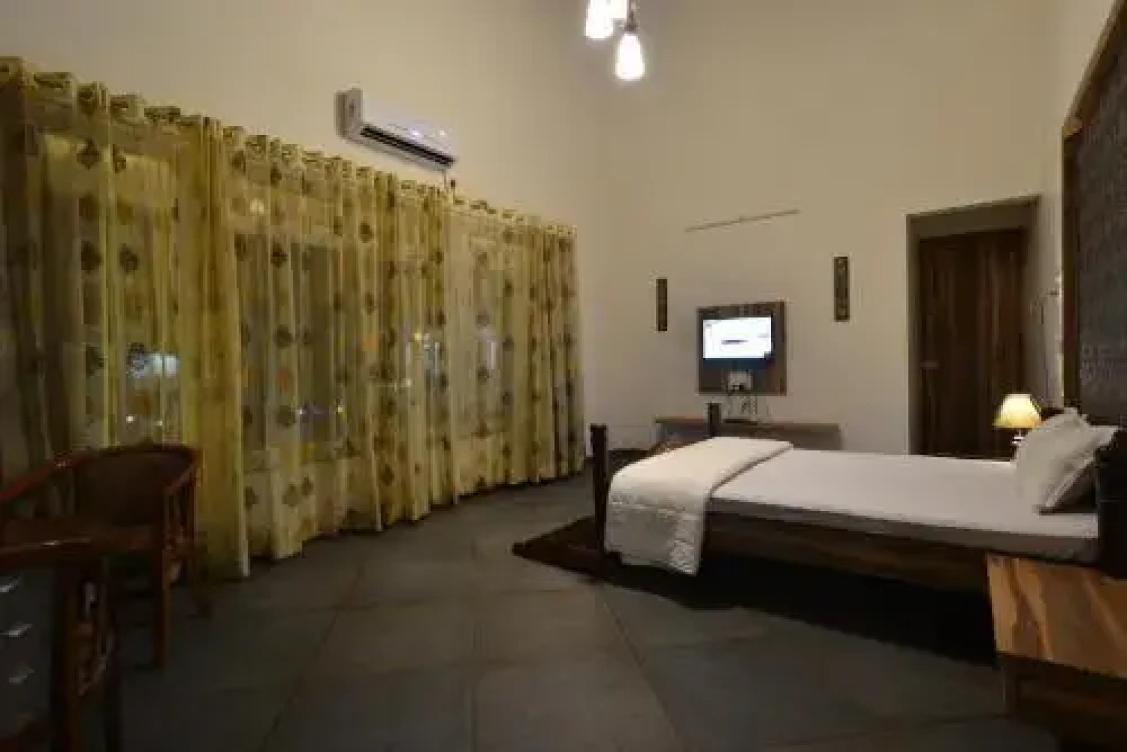 Grape County Eco Resorts