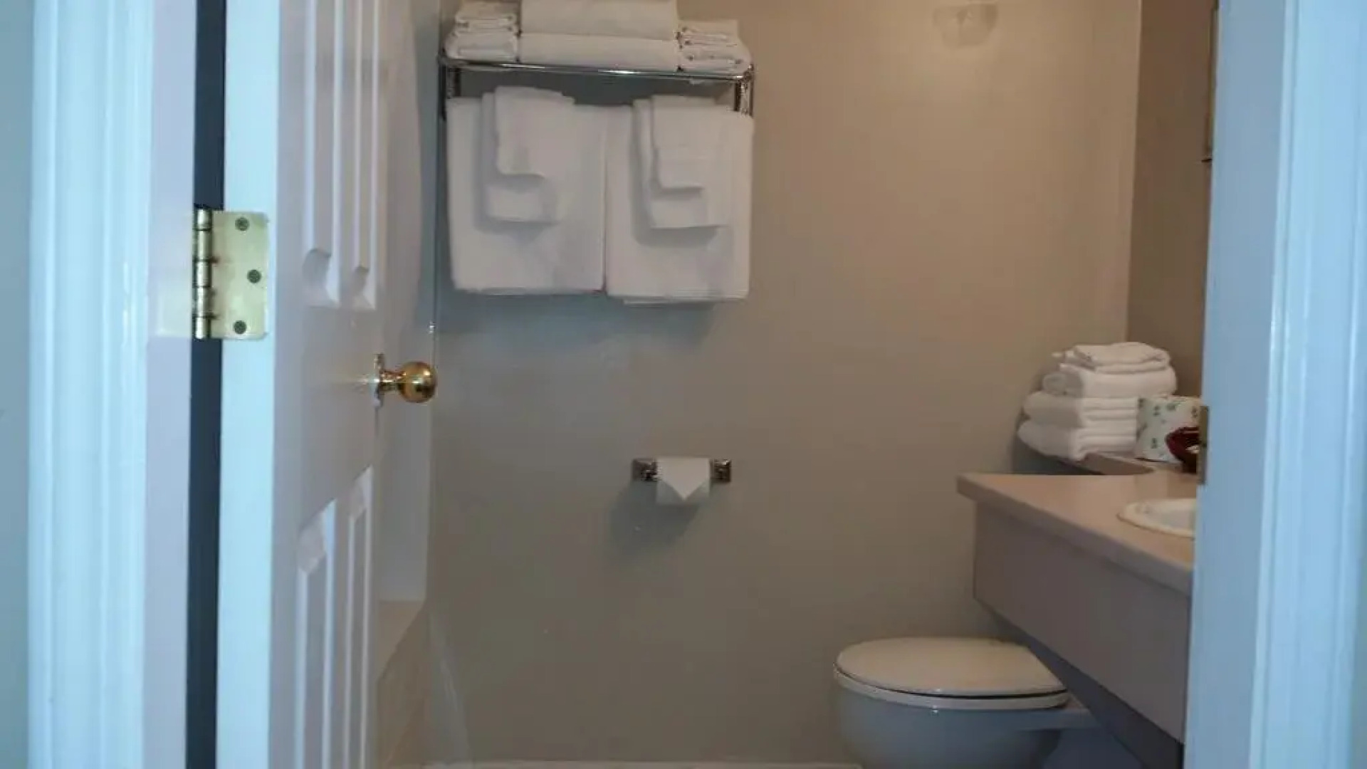 Hotel Civilia Lakeside by Civilia Golf Retreat