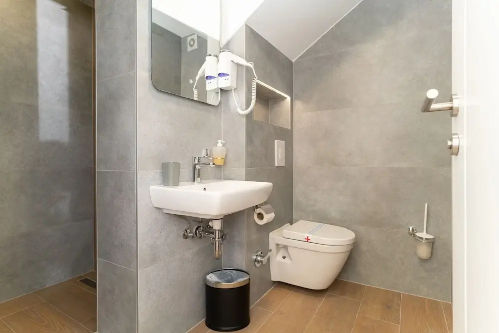 Ornament Hotel and Apartments