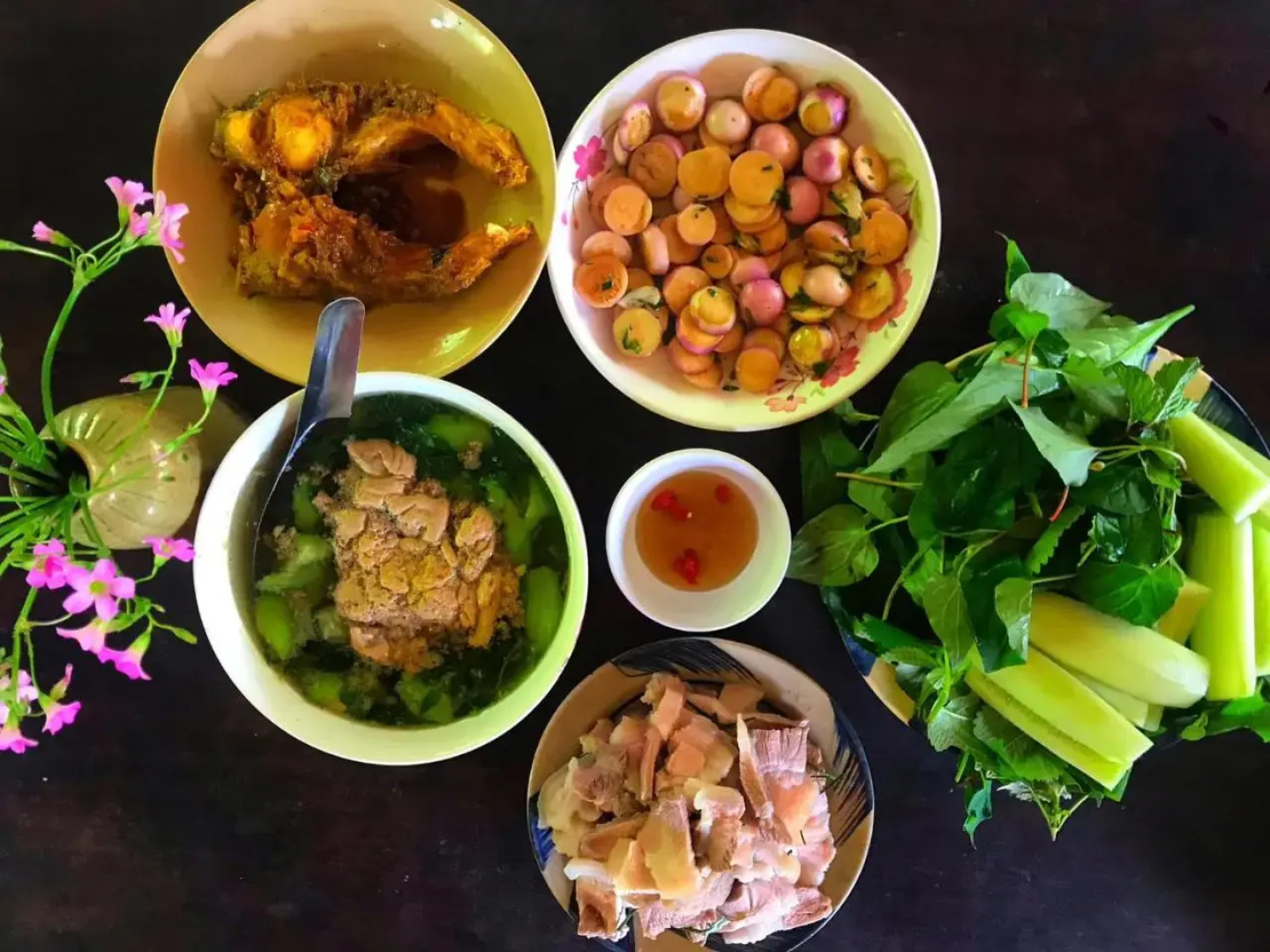 Cua Tu Waterfall Homestay