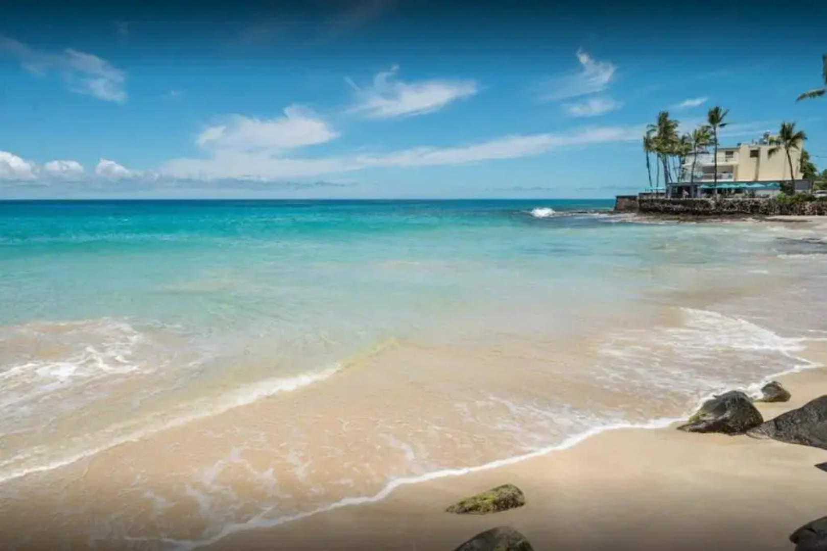 White Sands Beach Condo #324. BIG PATIO!! Ocean and Mountains across from beach!