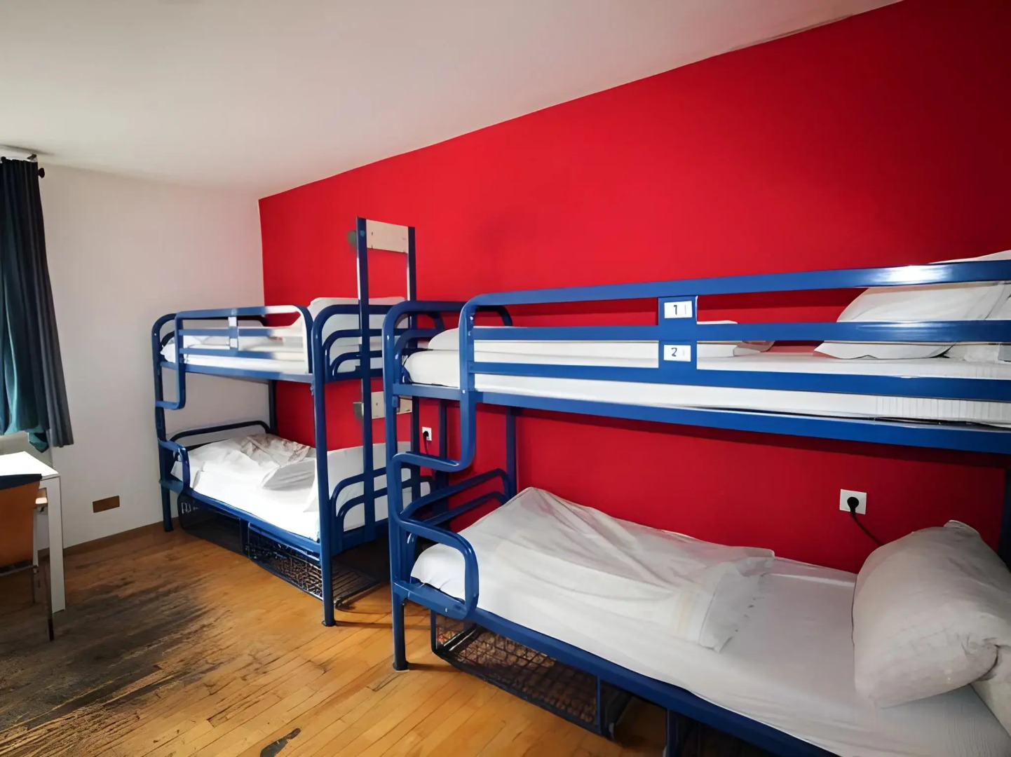 The 4 You Hostel & Hotel