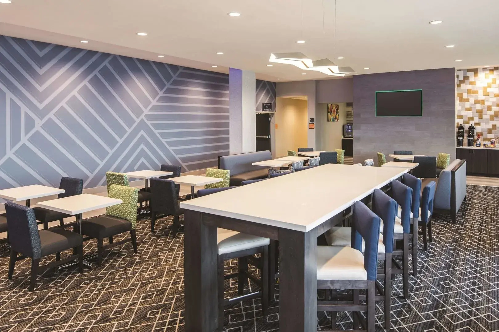 La Quinta Inn & Suites by Wyndham Atlanta South - McDonough