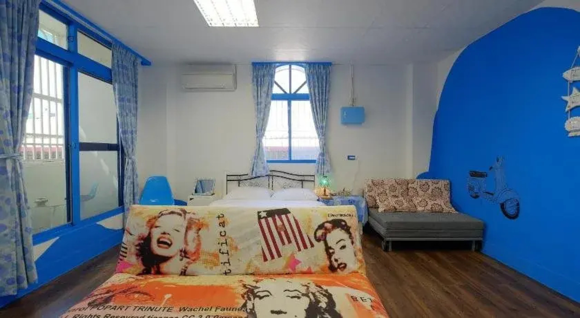 Greece Hand For Hualien