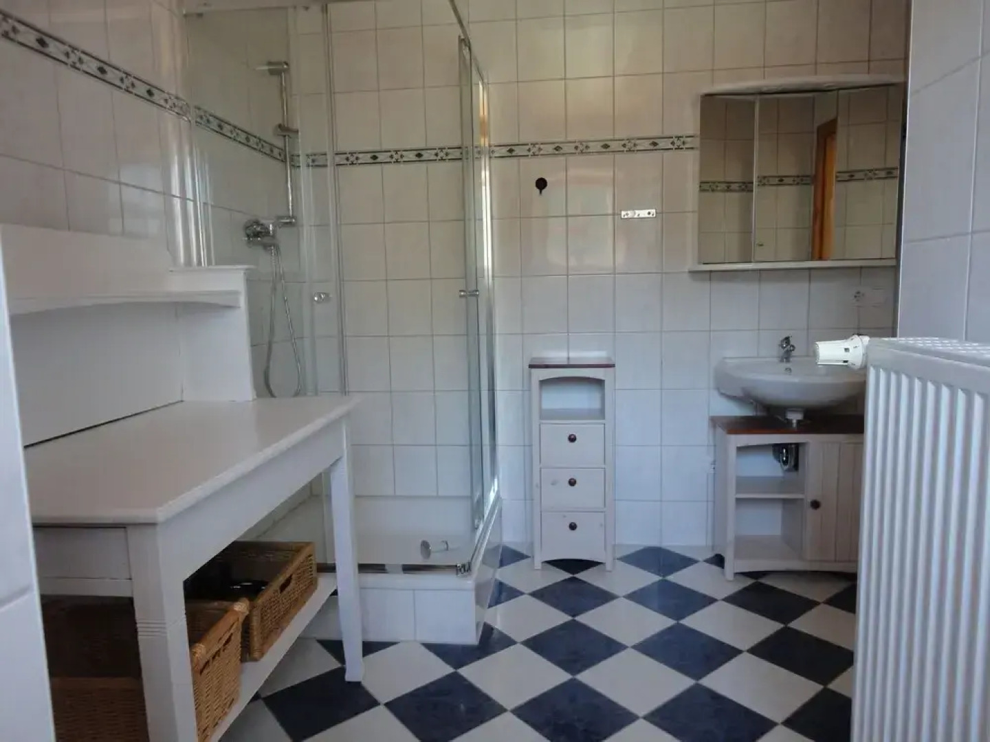 Beautiful Farmhouse Flat With Garden