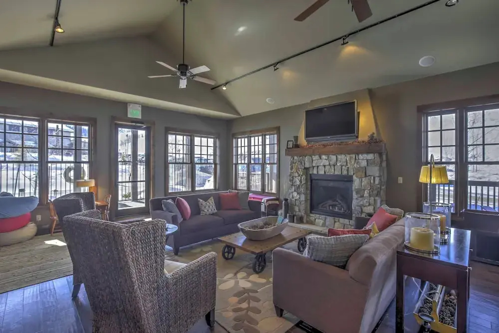 Ski-in/ski-out Granby Townhouse w/ Private Hot Tub