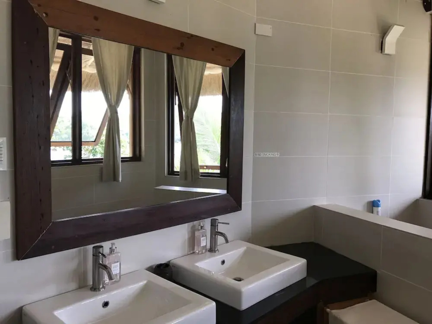 Stunning luxe 220sm villa by the sea entirely private with own pool