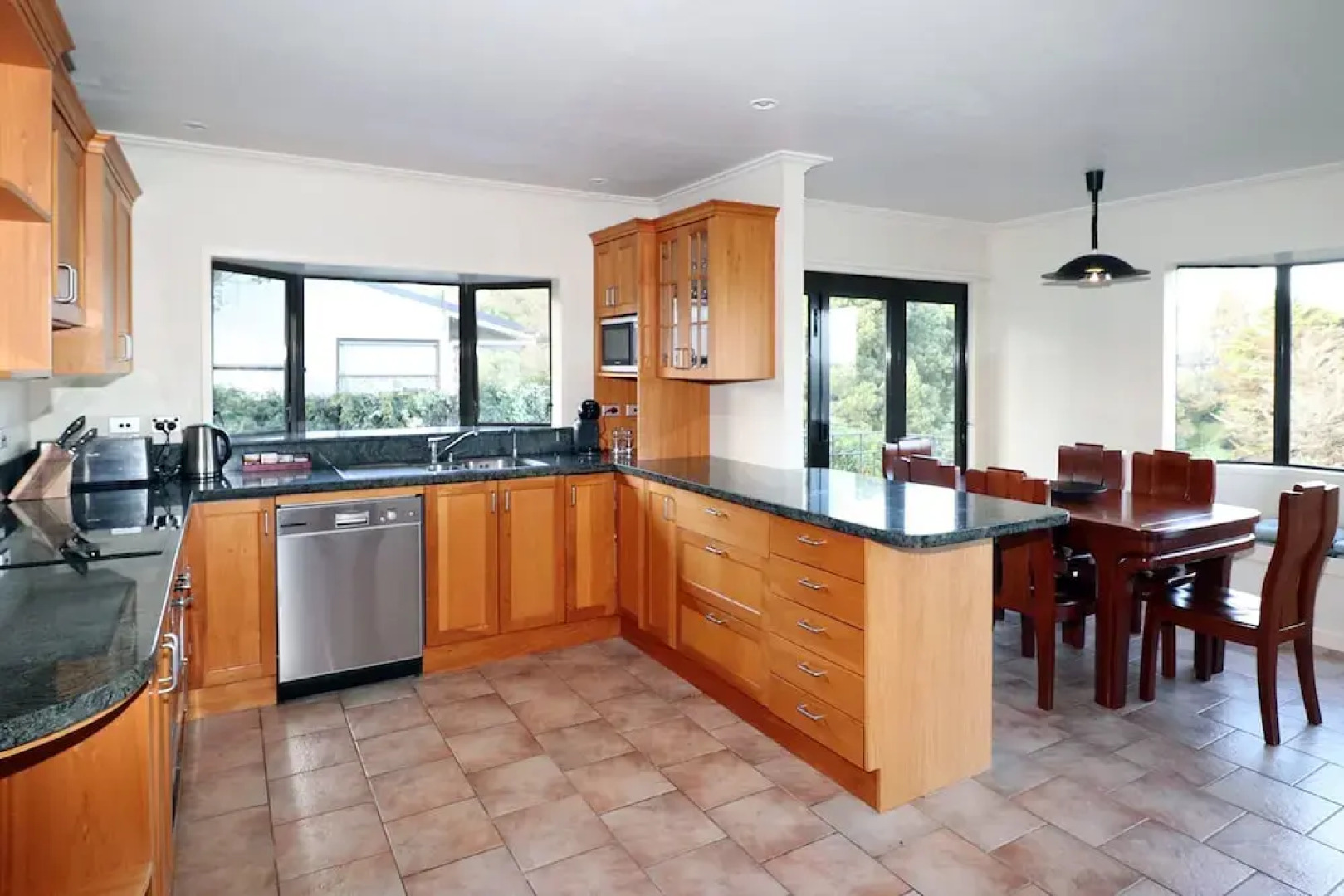 Luxury Country Views in Riverlea