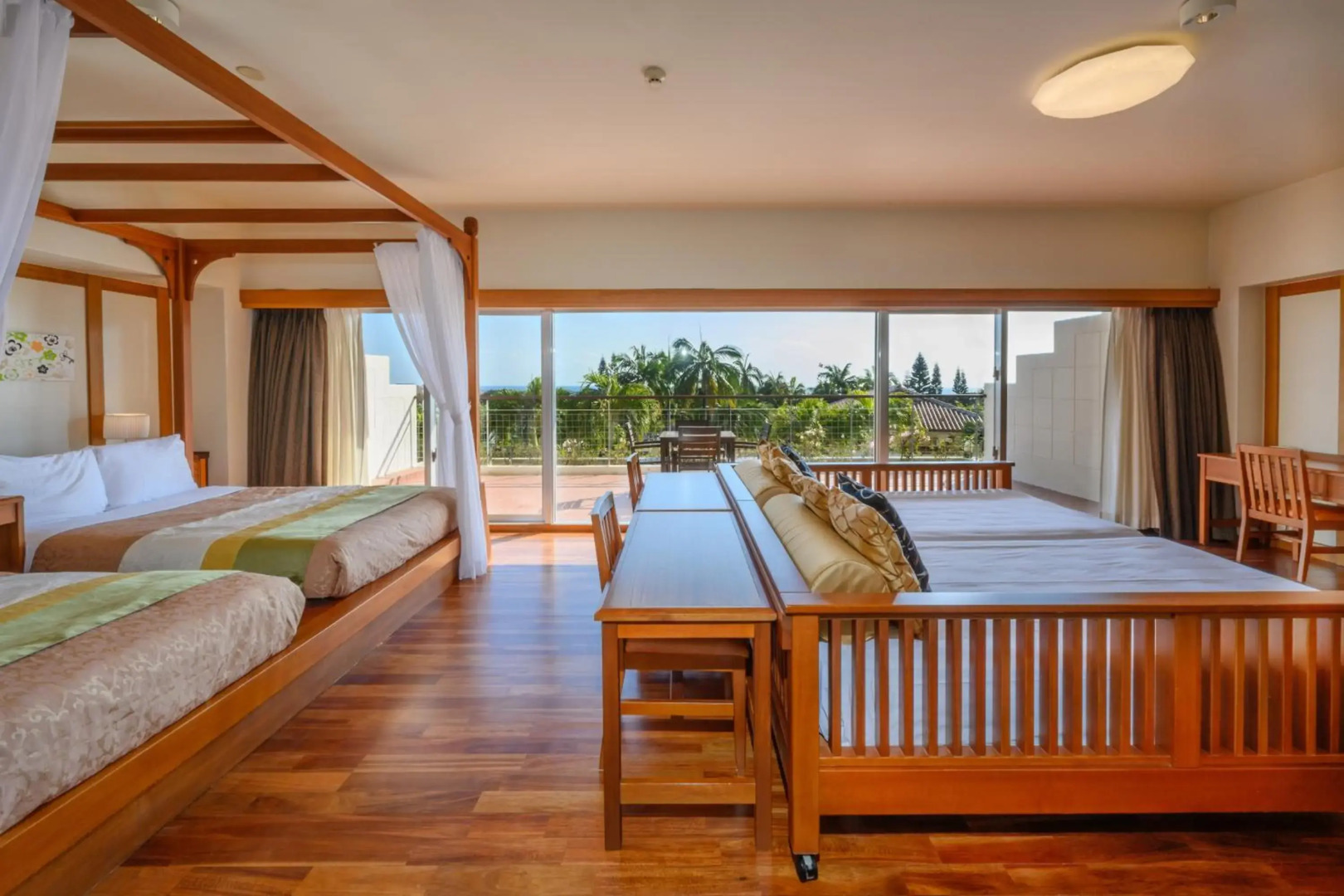 Kanucha Bay Hotels & Villas