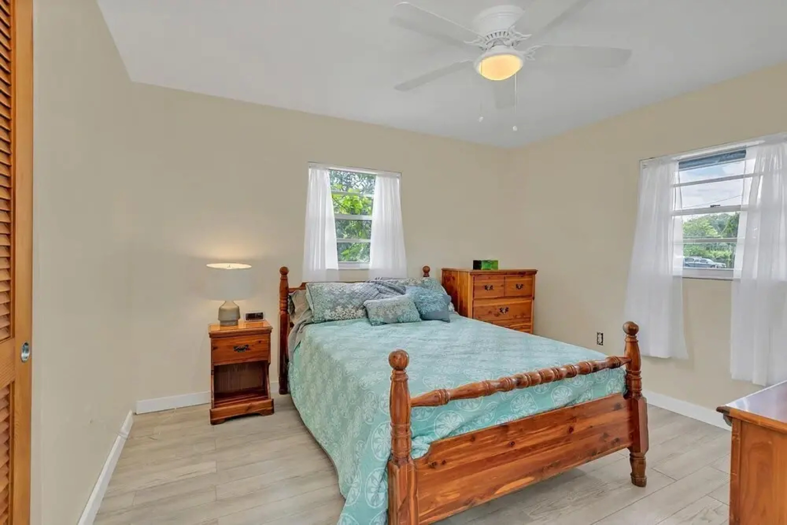 Charming Pool Home Minutes From Downtown Orlando and Winter Garden