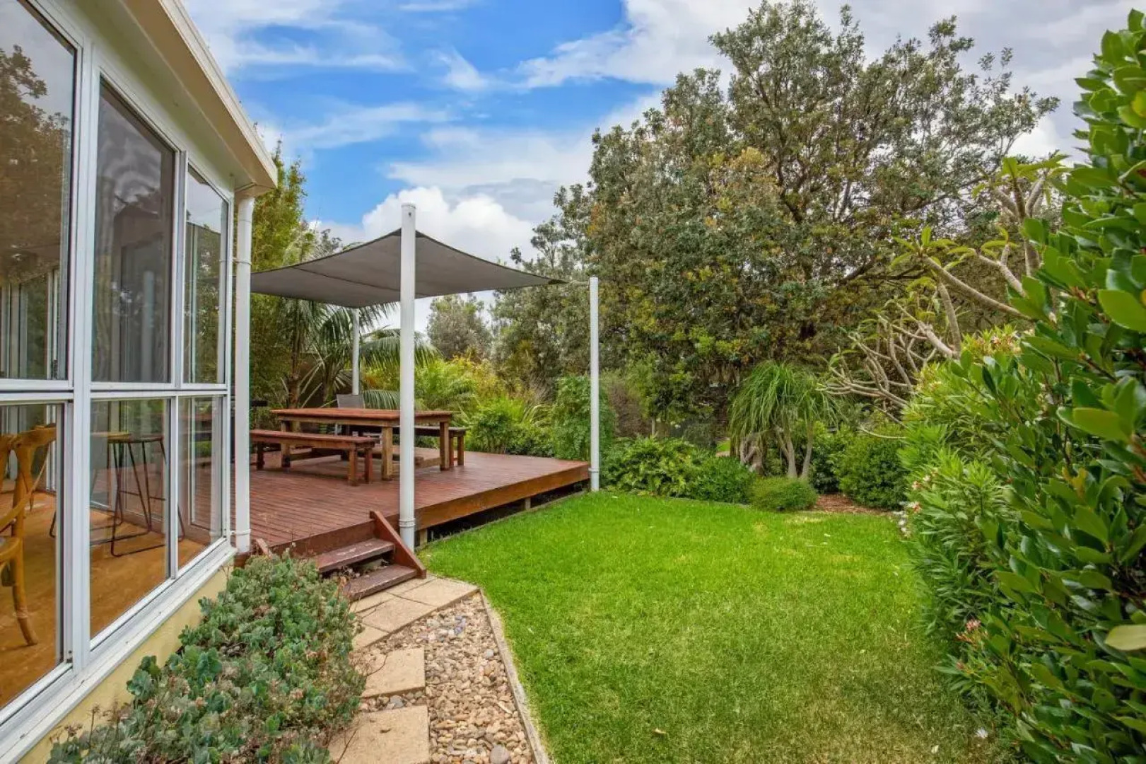 Maldas Retreat Pet Friendly Absolute Beachfront with Spa