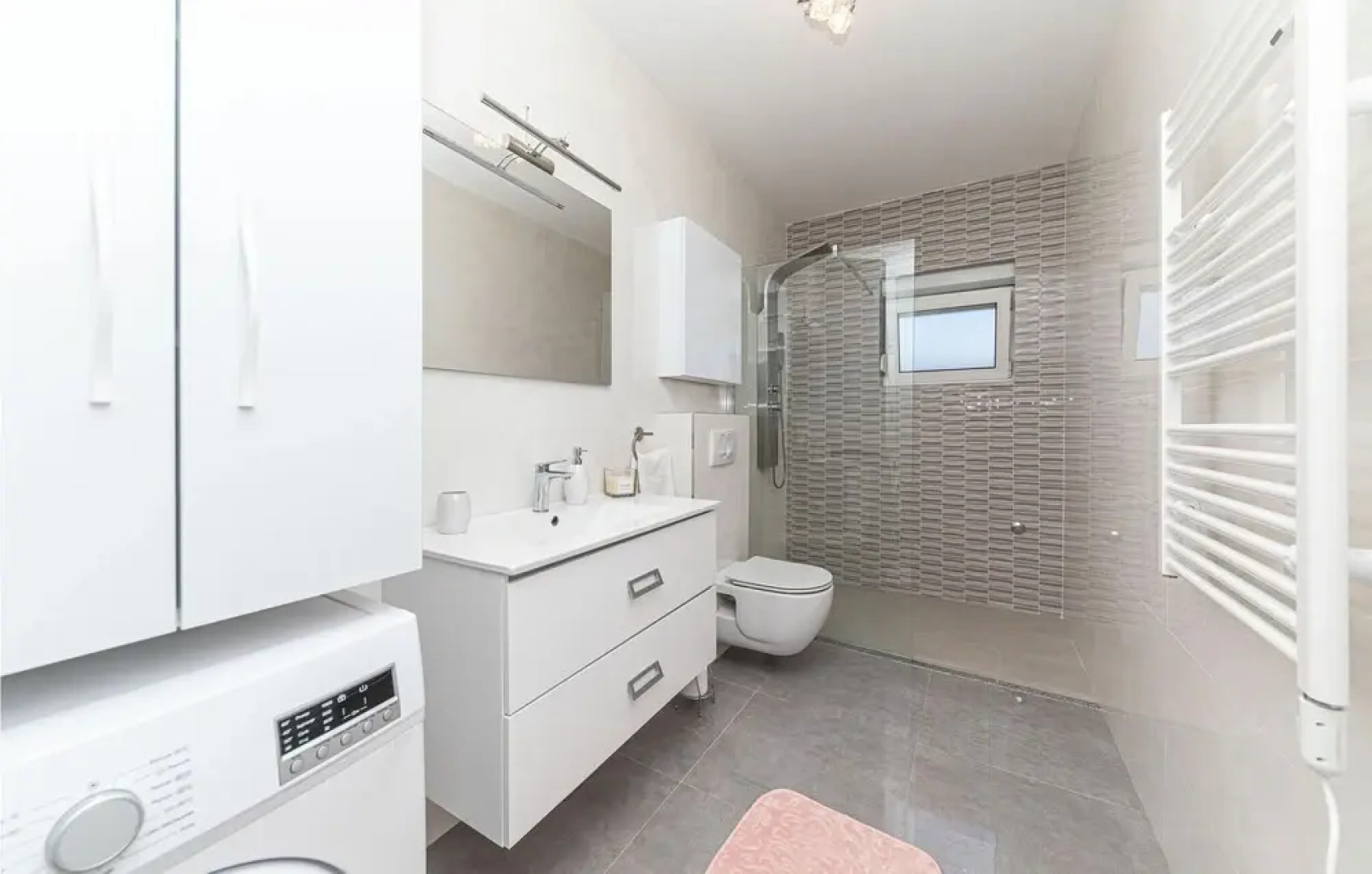 Beautiful Home in Kastel Stari With Wifi and 2 Bedrooms