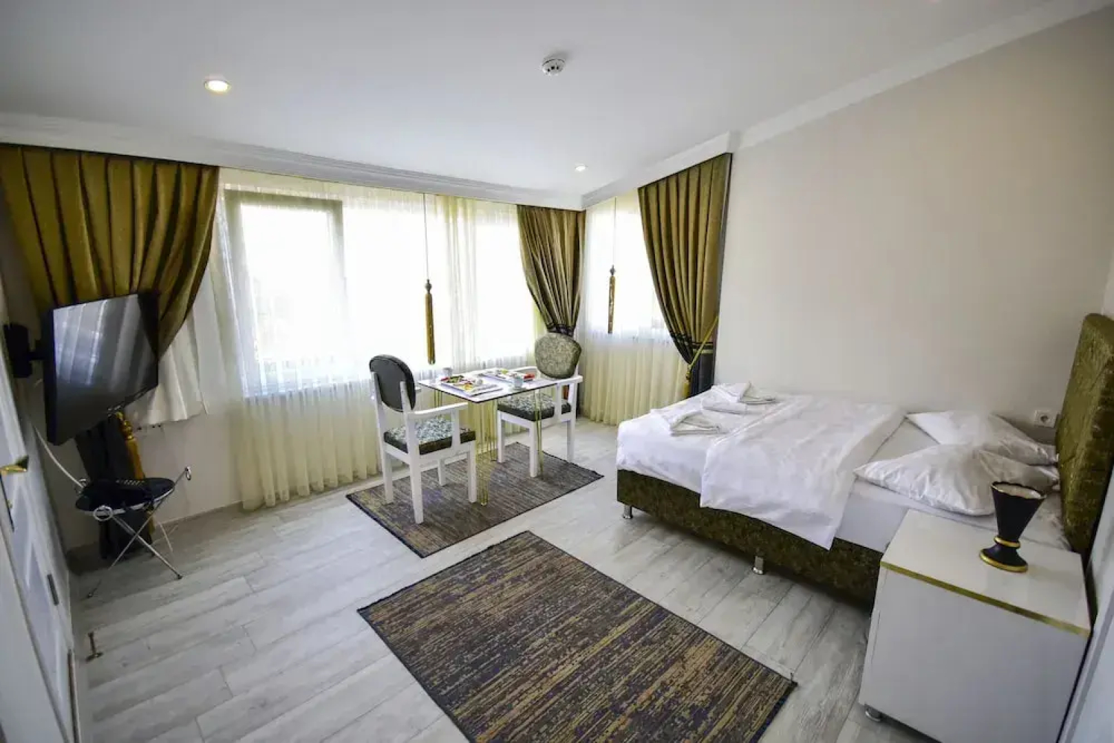 Loca Suit Otel