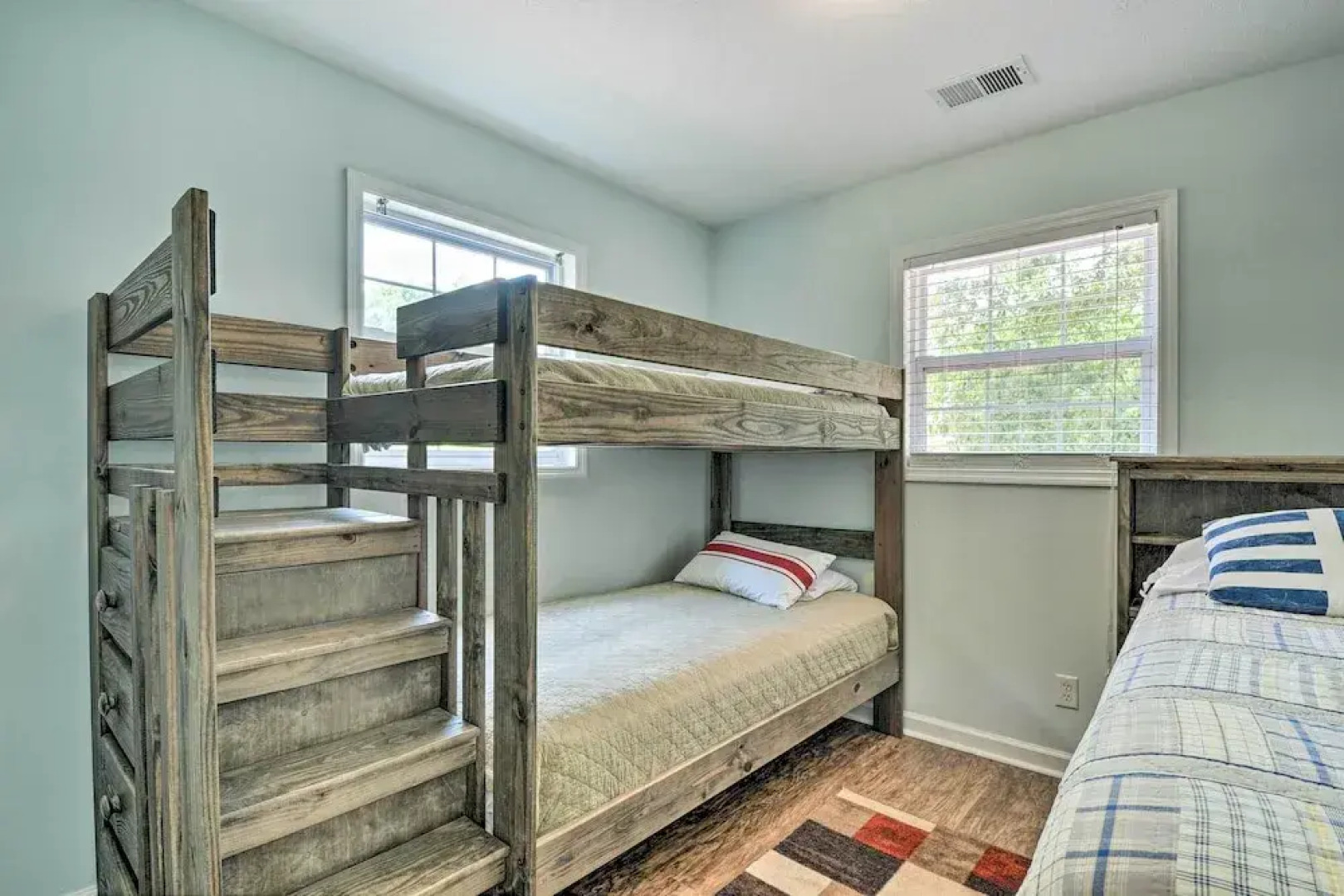 Guntersville Cabin Nestled in Kudzu Cove Resort