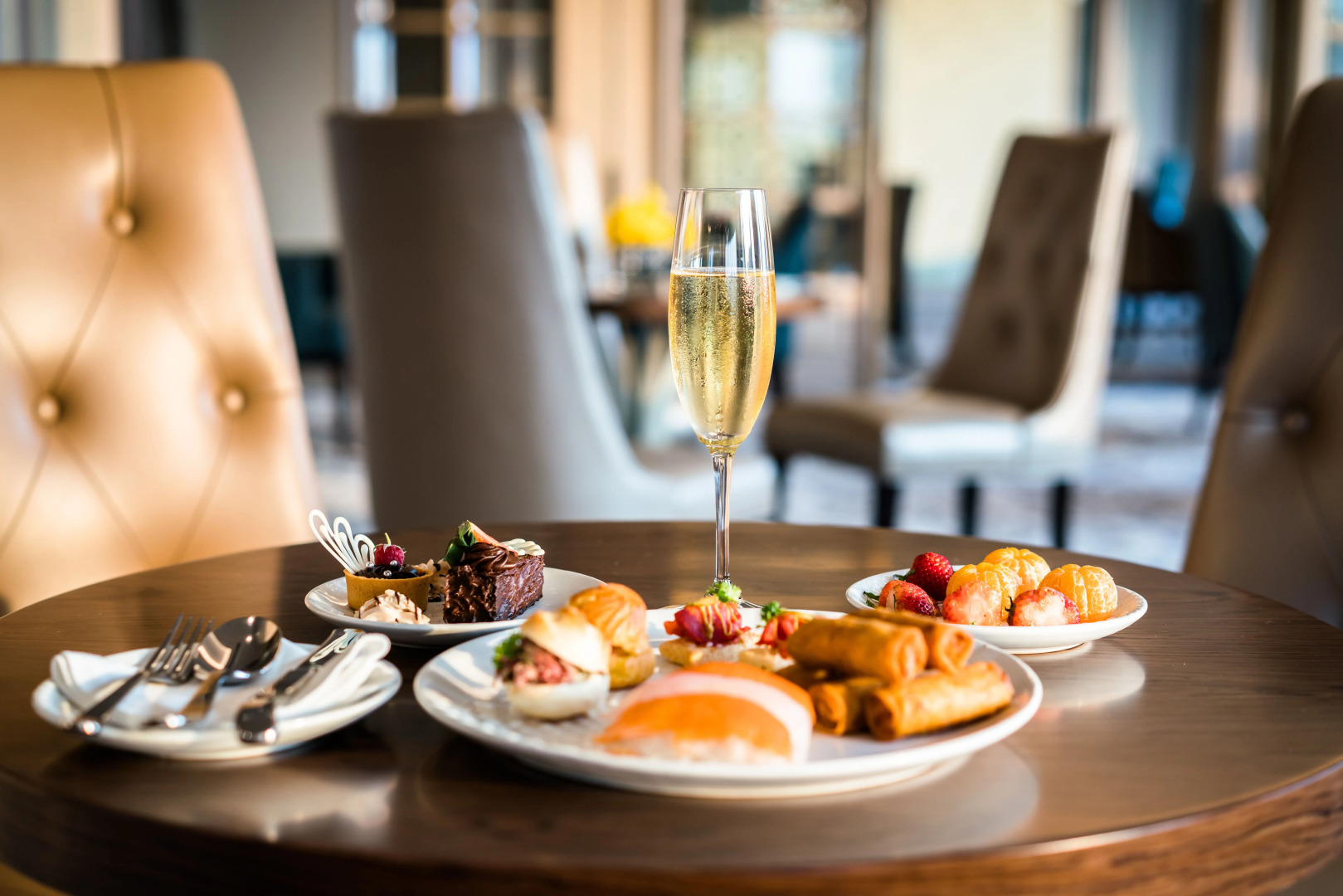 Отель Caravelle Saigon