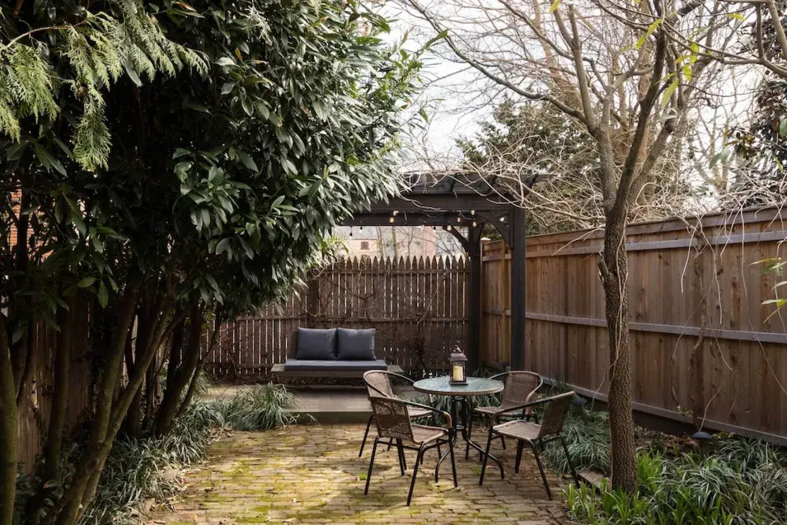 'brooke House' In The Heart of Downtown w/ Patio!