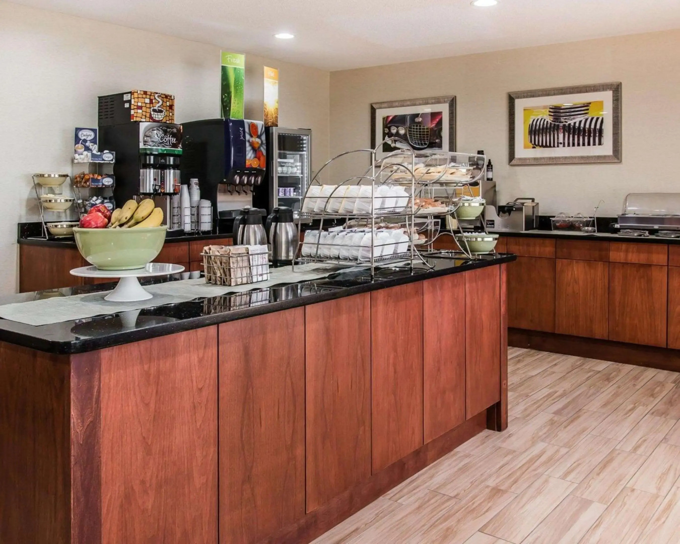 Quality Inn & Suites Warren - Detroit