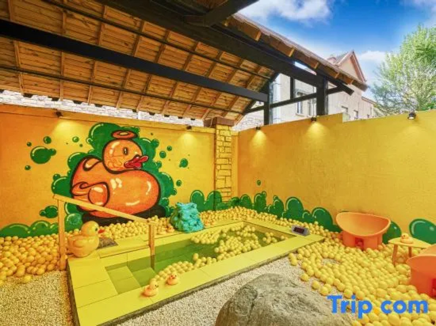 Manpu Tianmu Yangyan Hot Spring Hotel (Zhenbeibao Western Studios See Helan Performing Arts Town)