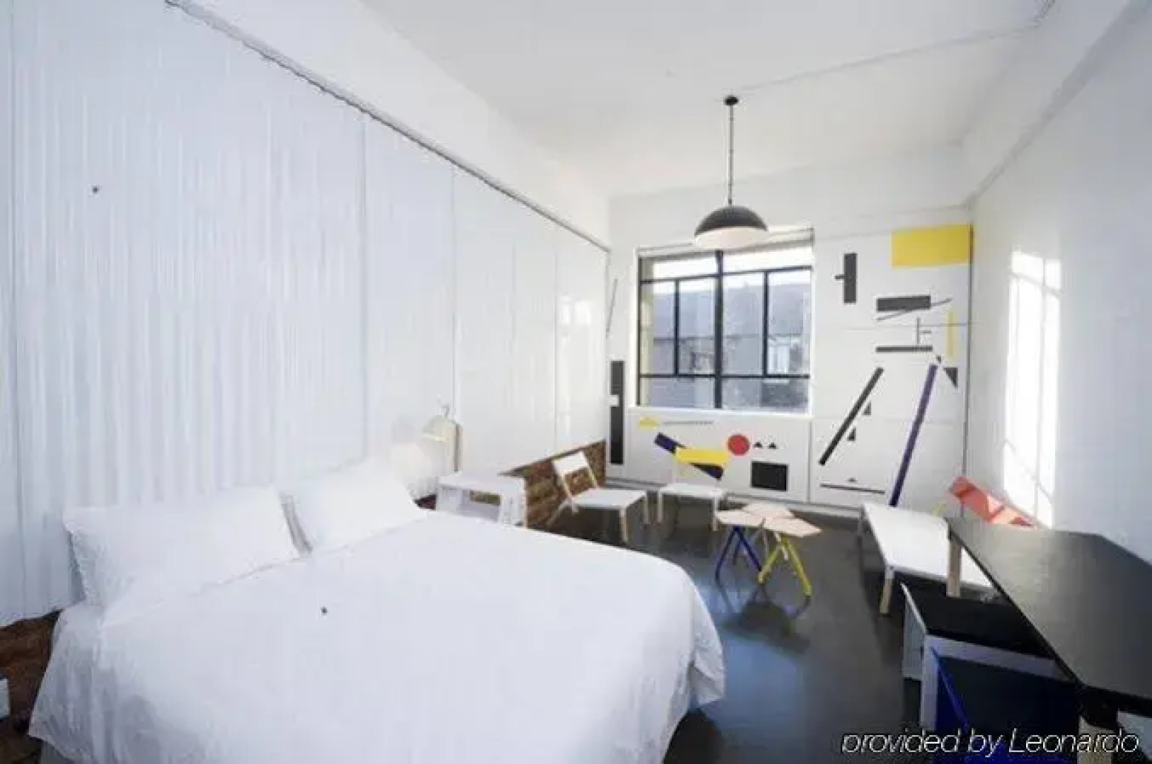 12 Decades Art Hotel