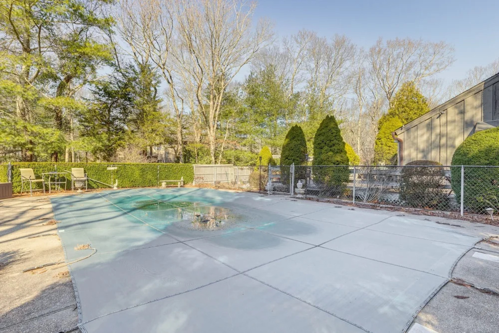 East Hampton Home w Hot Tub & Seasonal Pool