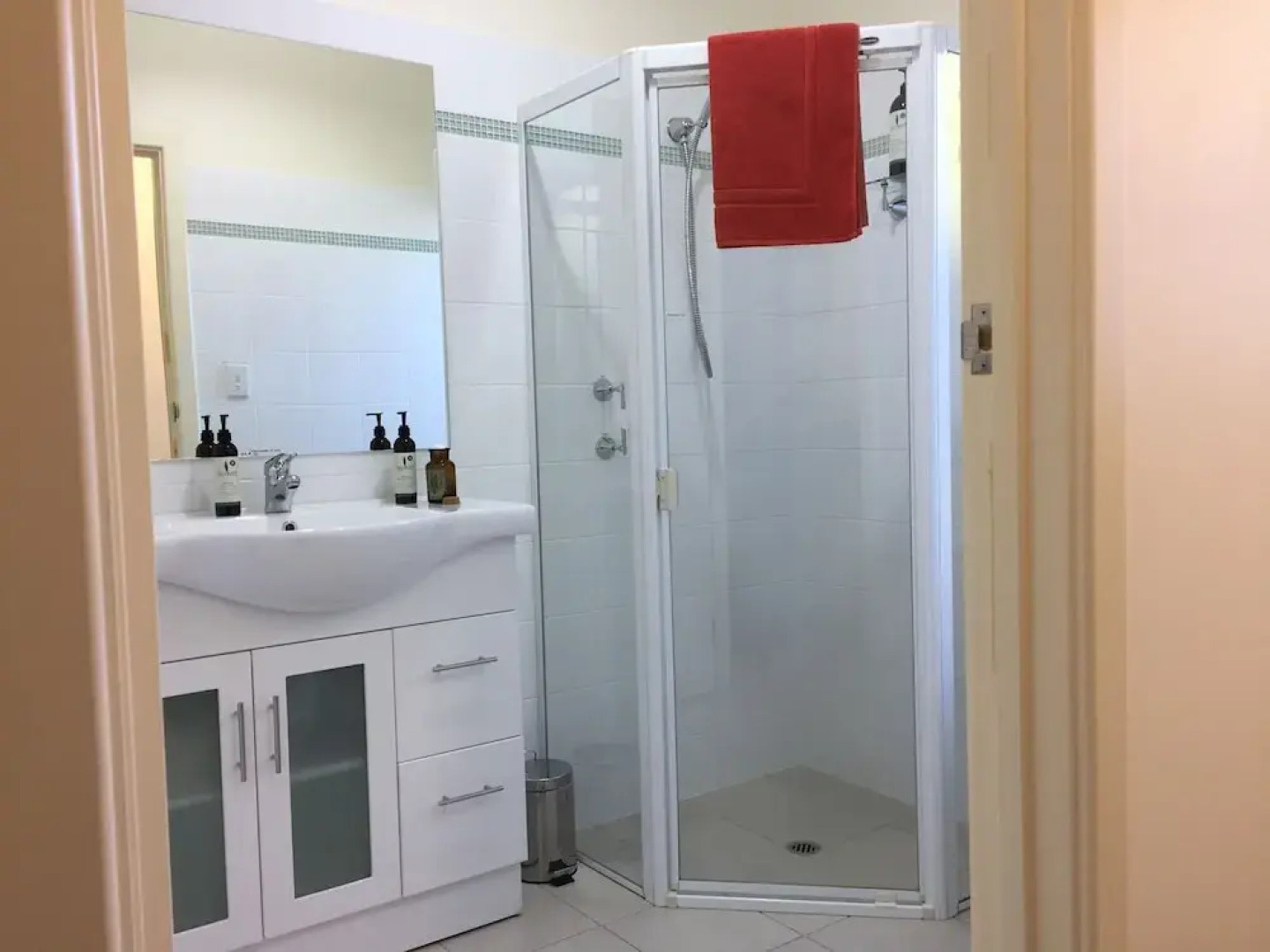 Lyreen's Apartment B&B