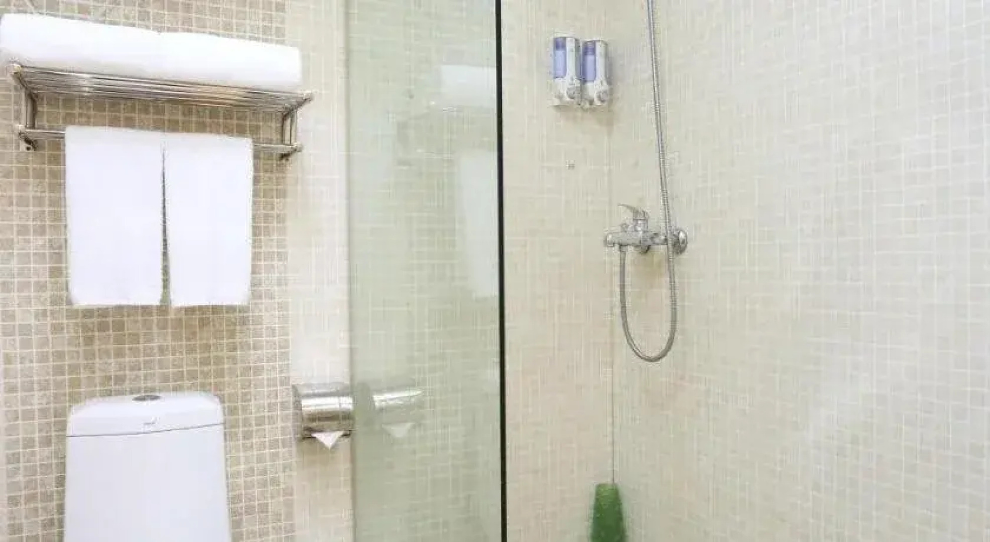 TA9 Rengency Fiesta Holiday Hotel