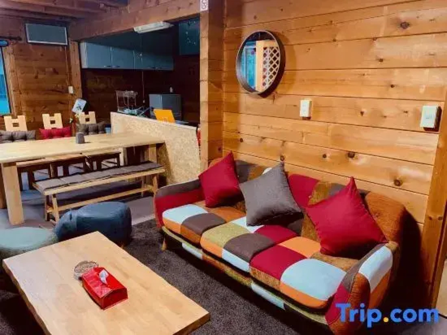 Tomy's Log House - Need Car