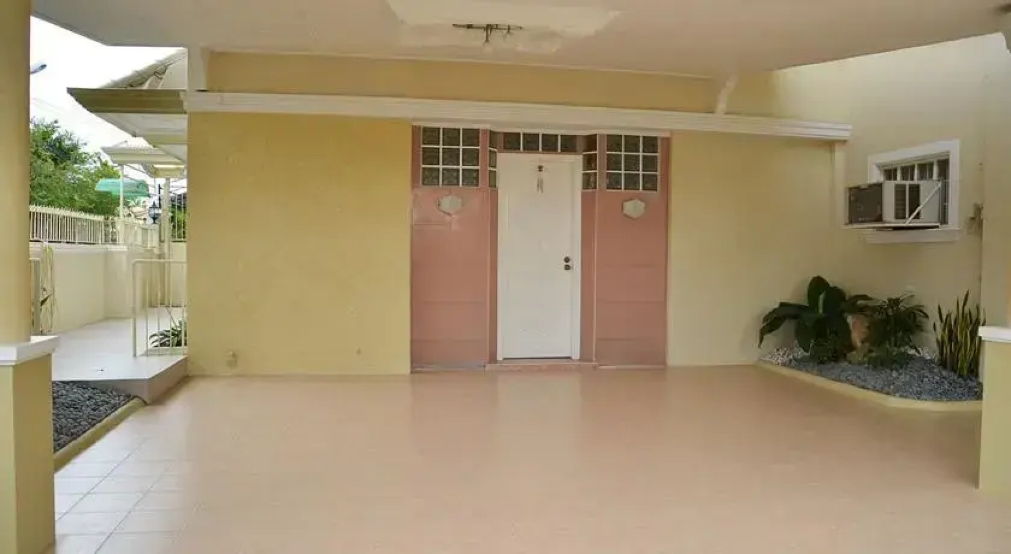 5-Bedroom Home in Ecoland