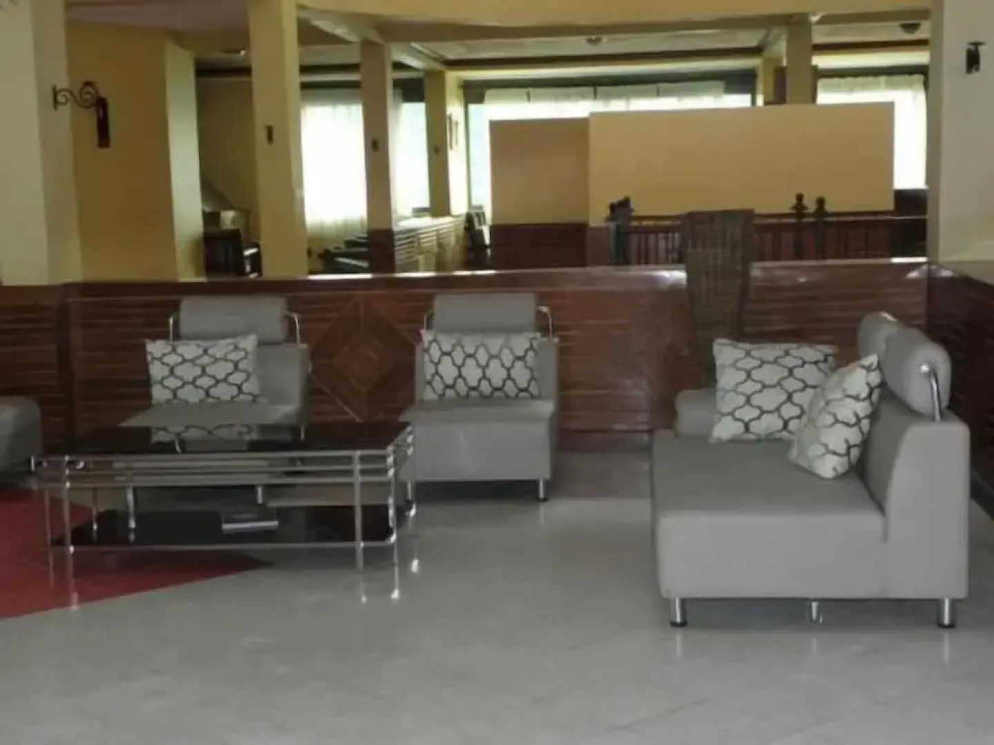 Bunyonyi Safaris Resort