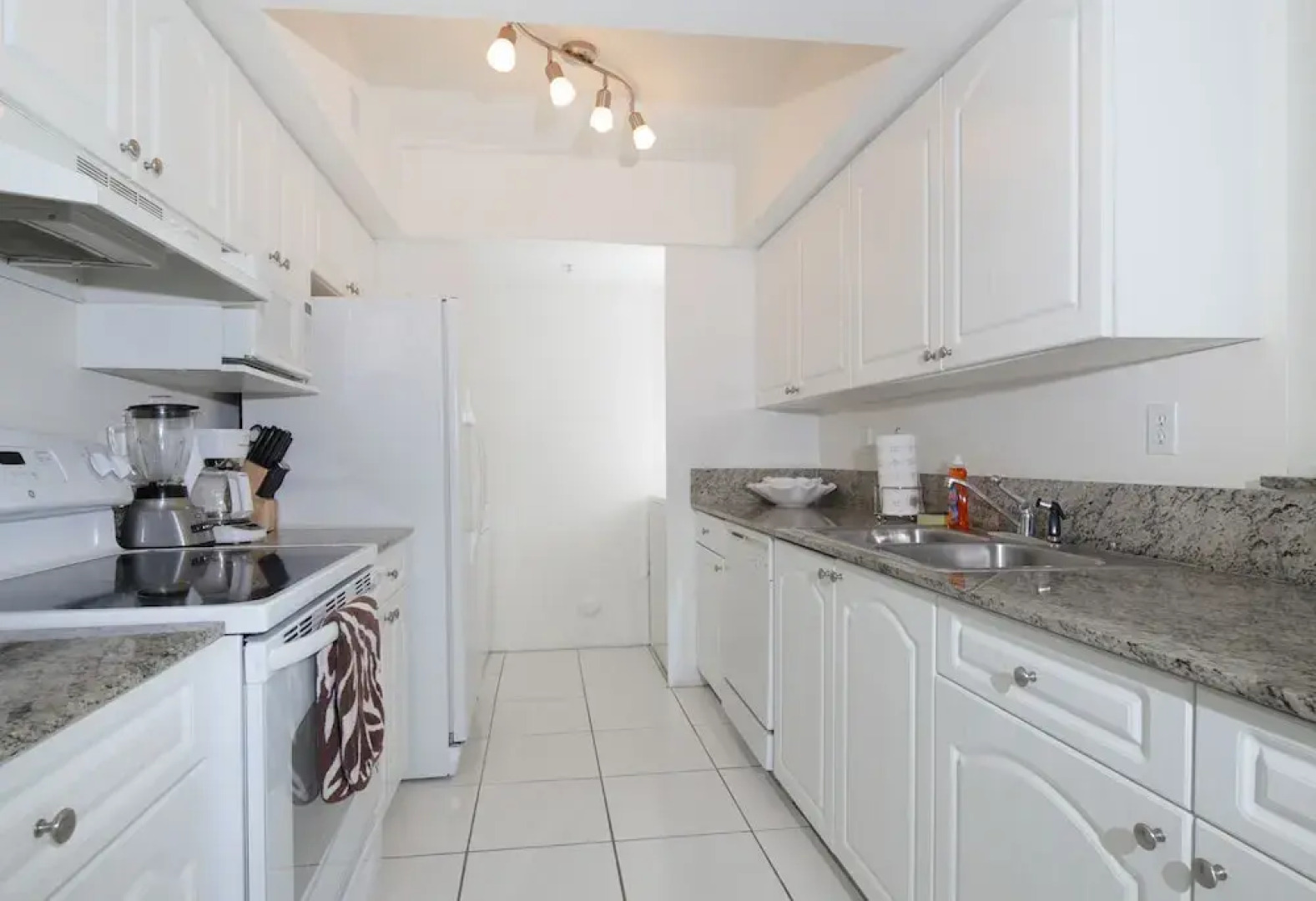 Luxury Apartments At Intracoastal