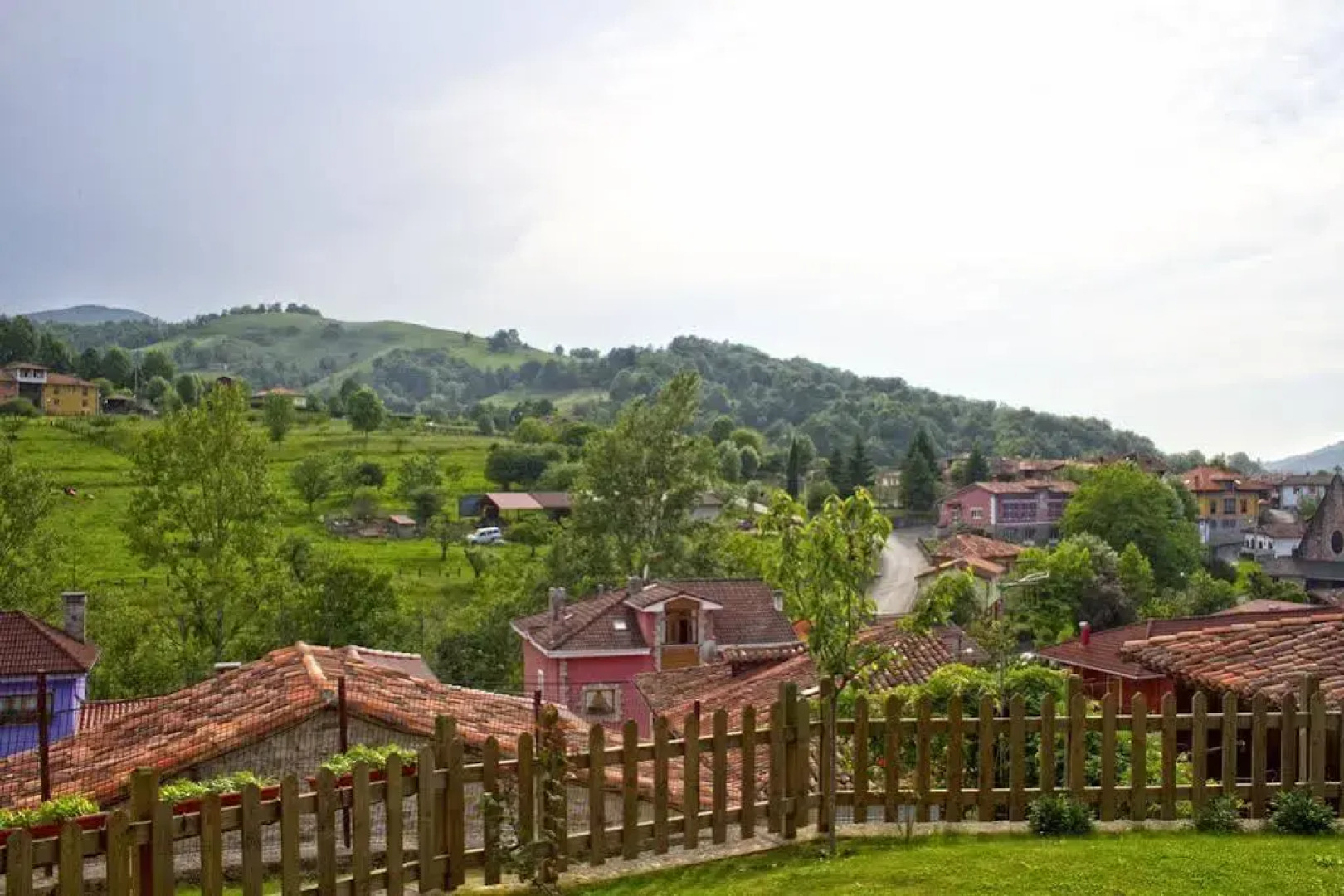 Apartamentos Rurales El Picoretu