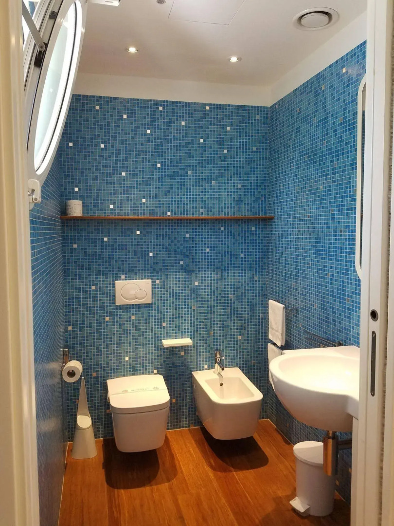 Trampolines Suite Hotel