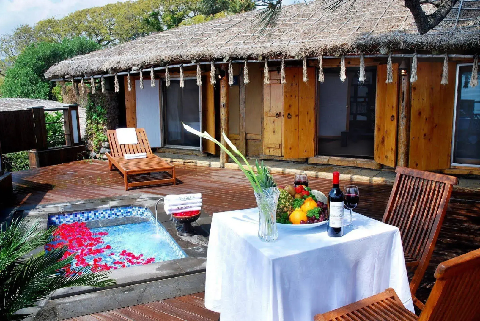 Seaes Hotel & Resort