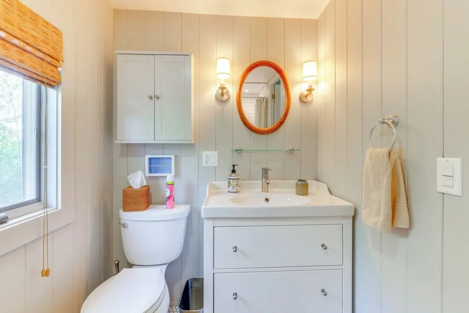 Steps to Beach: Stylish & Lofted Provincetown Gem