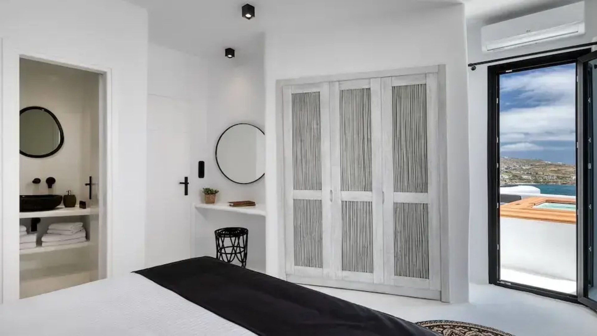 Captivating 5-bed Villa in Mikonos Giullietta