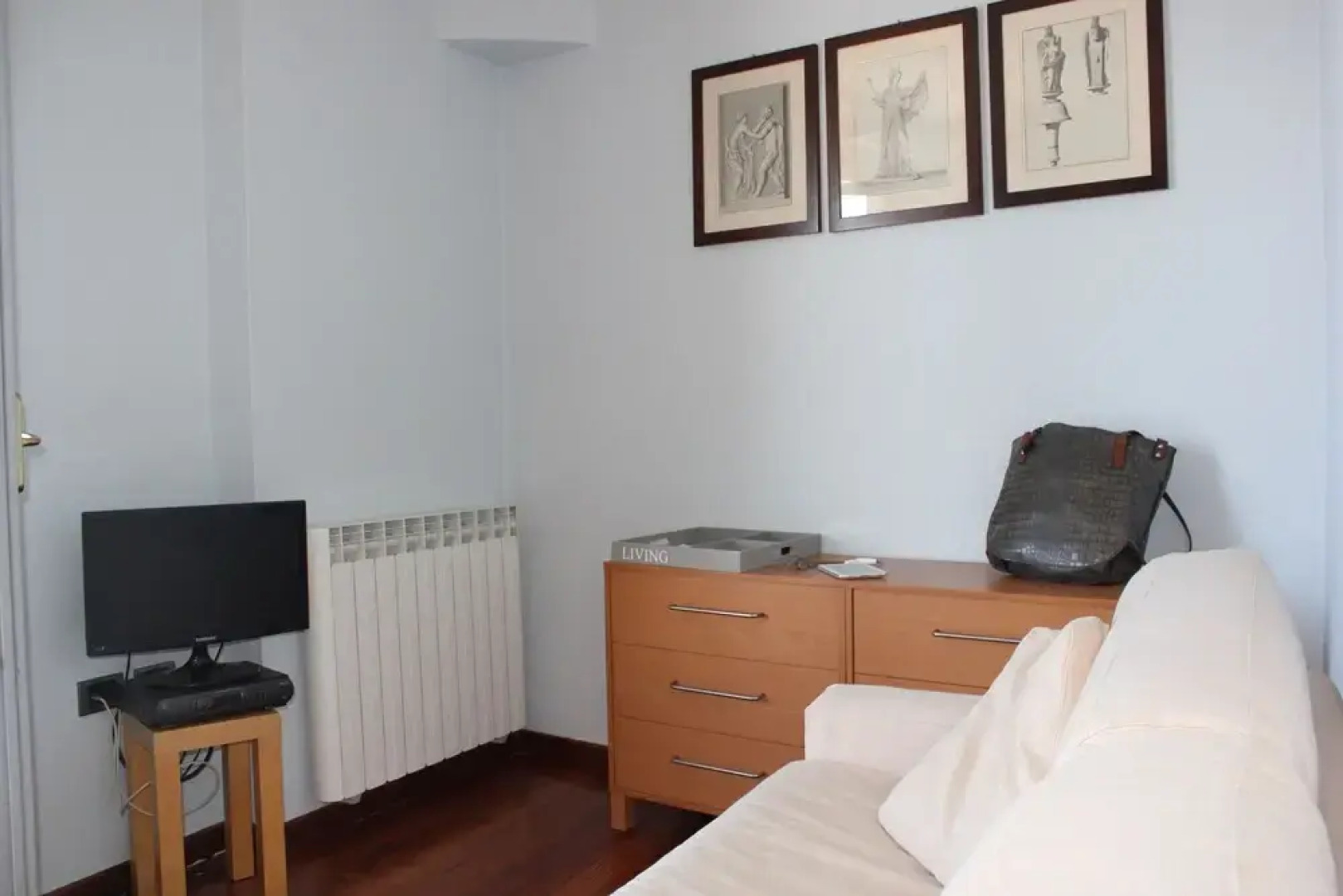 Lakefront Apartment With Spectacular Views