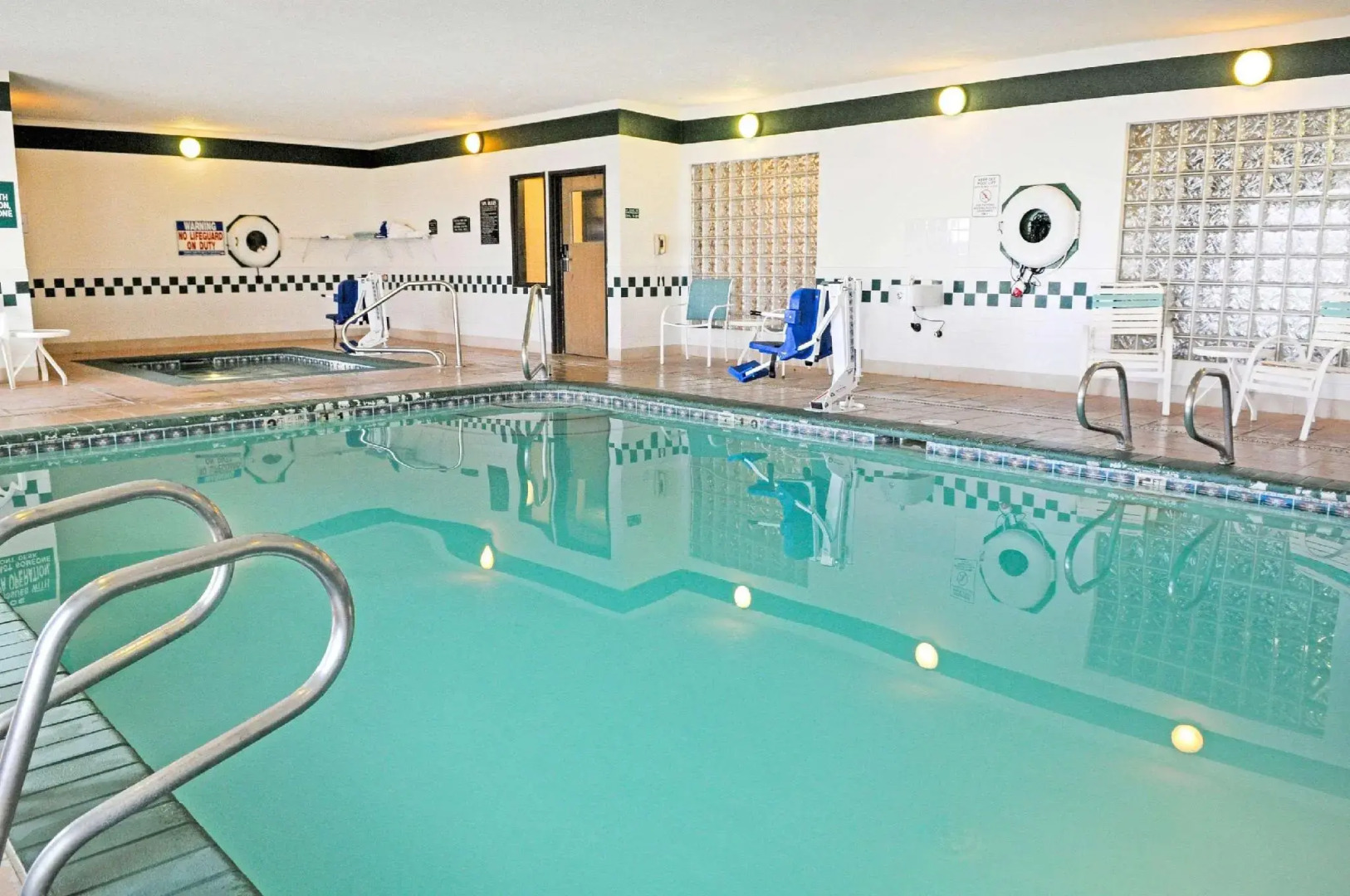 Comfort Inn & Suites Alameda at Albuquerque Balloon Fiesta Park