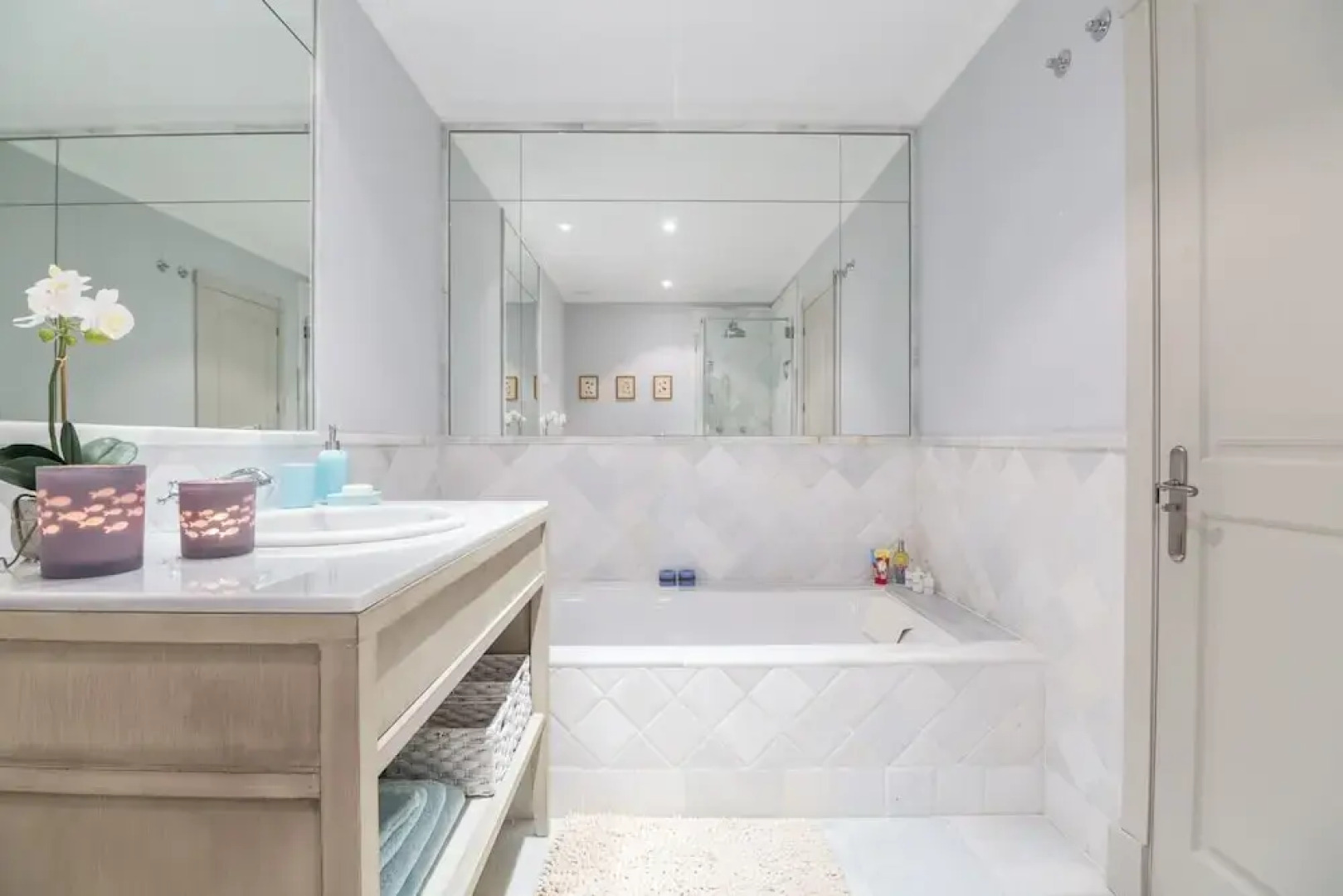 Altos de Cortesin 2156