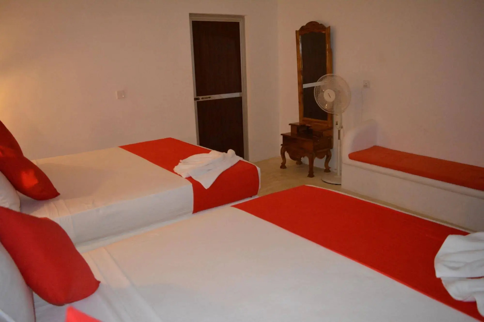 Roshanne Beach Resort