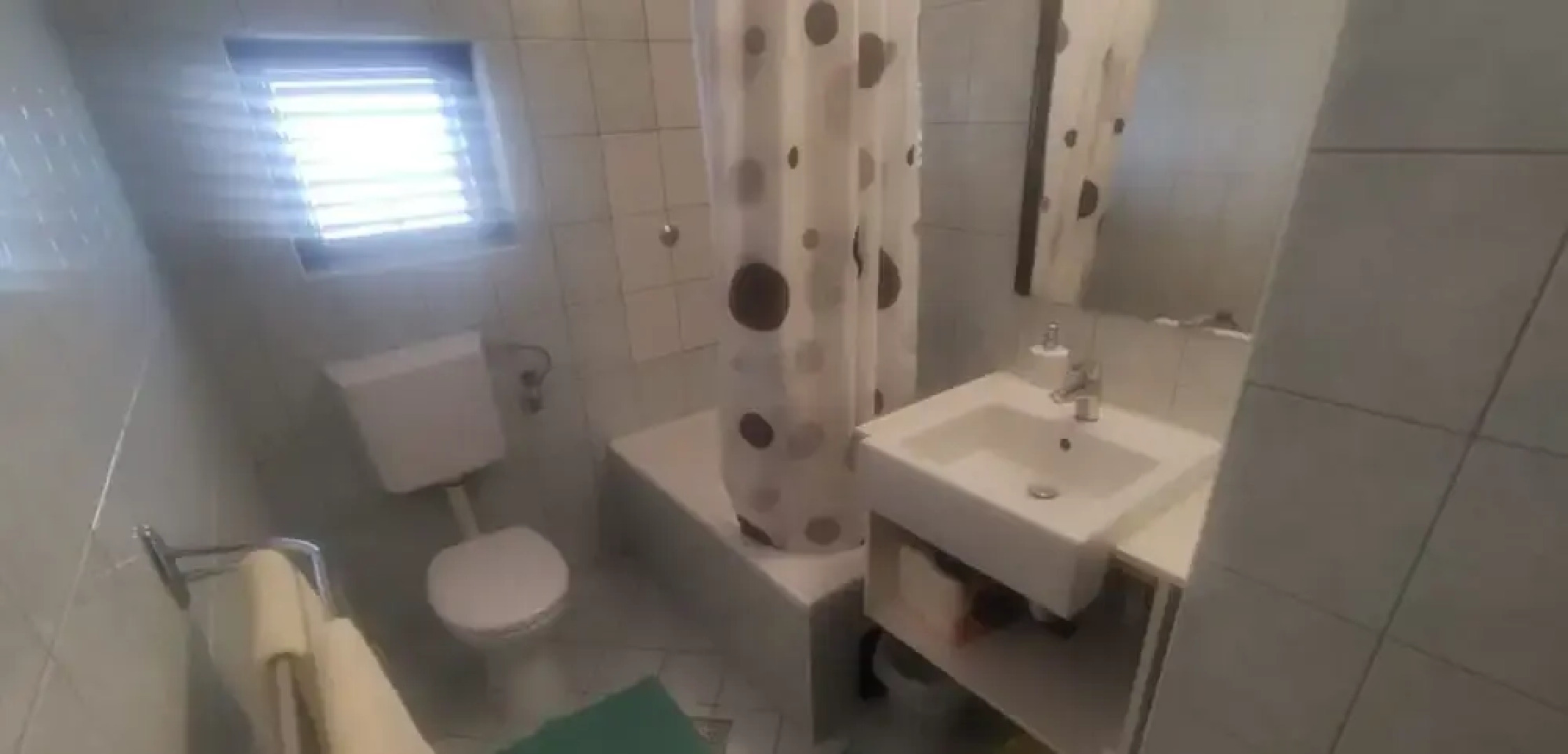 Mir - Free Parking - A5