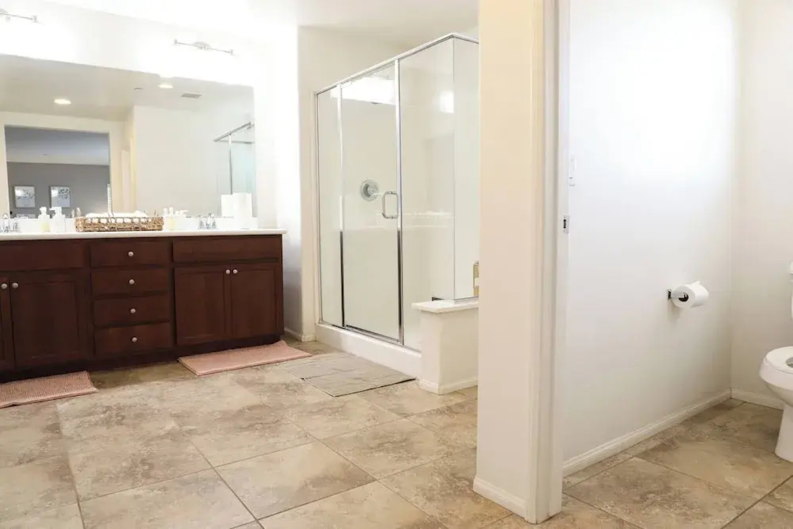 Cheerful 4 Bedroom Entire House Lots Of Open Space