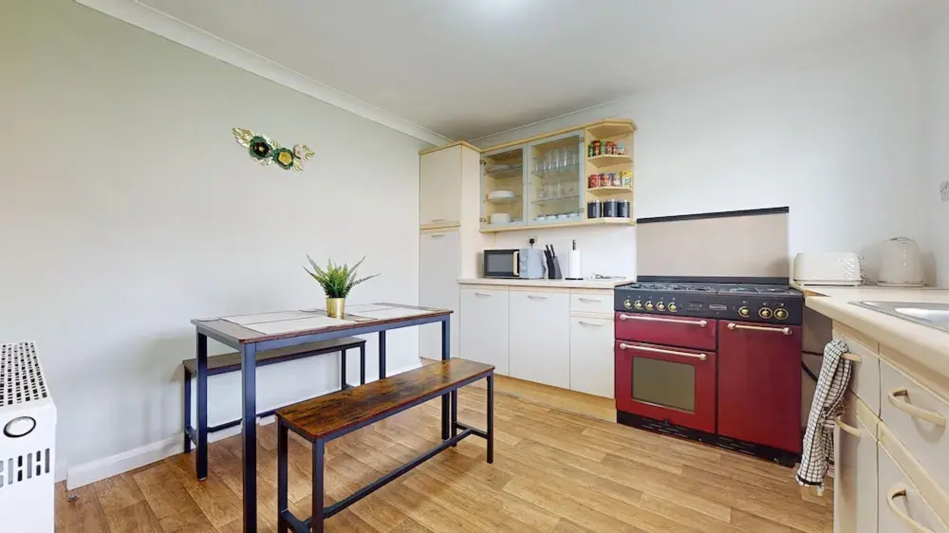 Entire 3 Bed Home in Basildon Sleeps up to 6