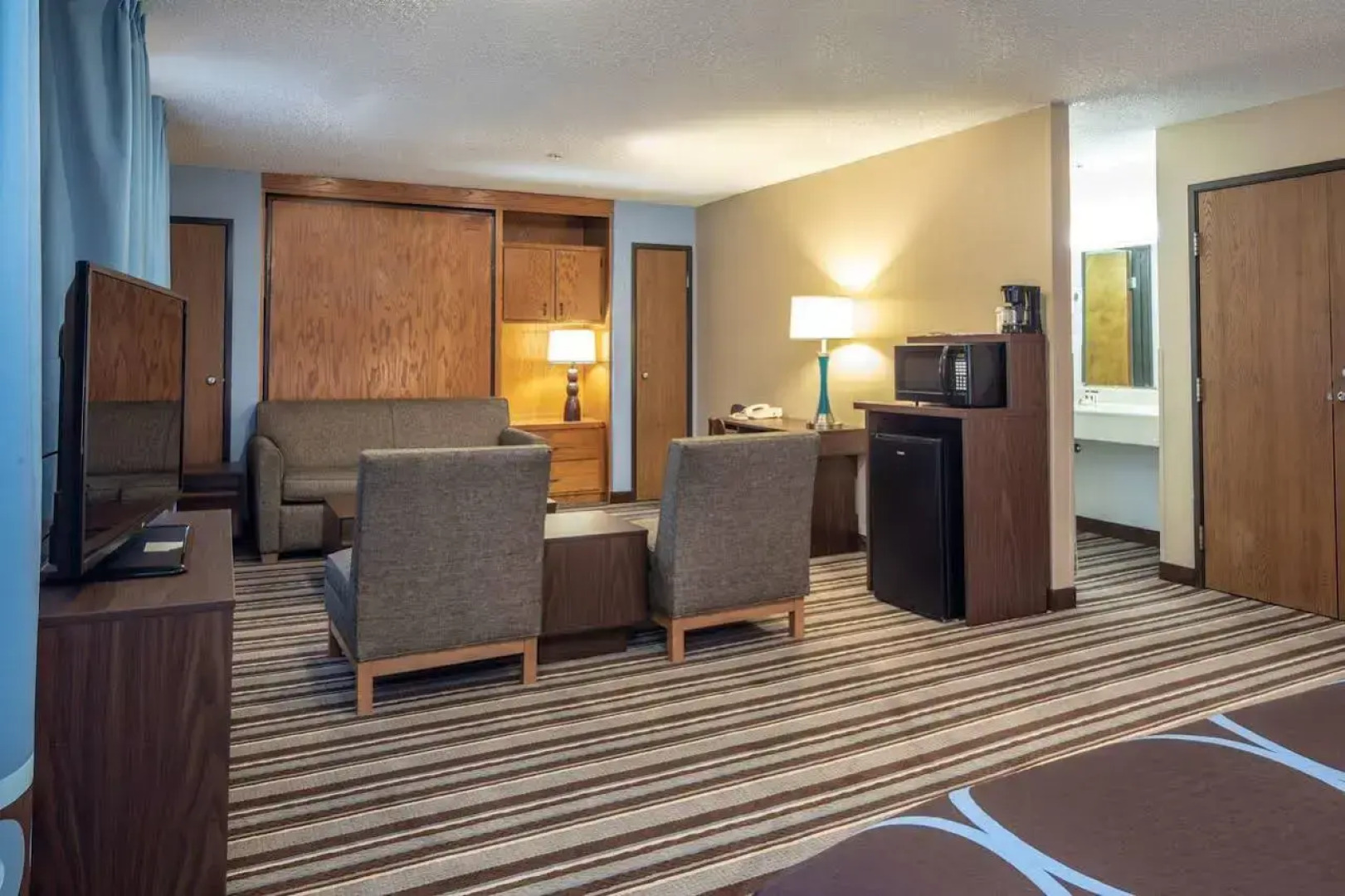 Super 8 Steubenville