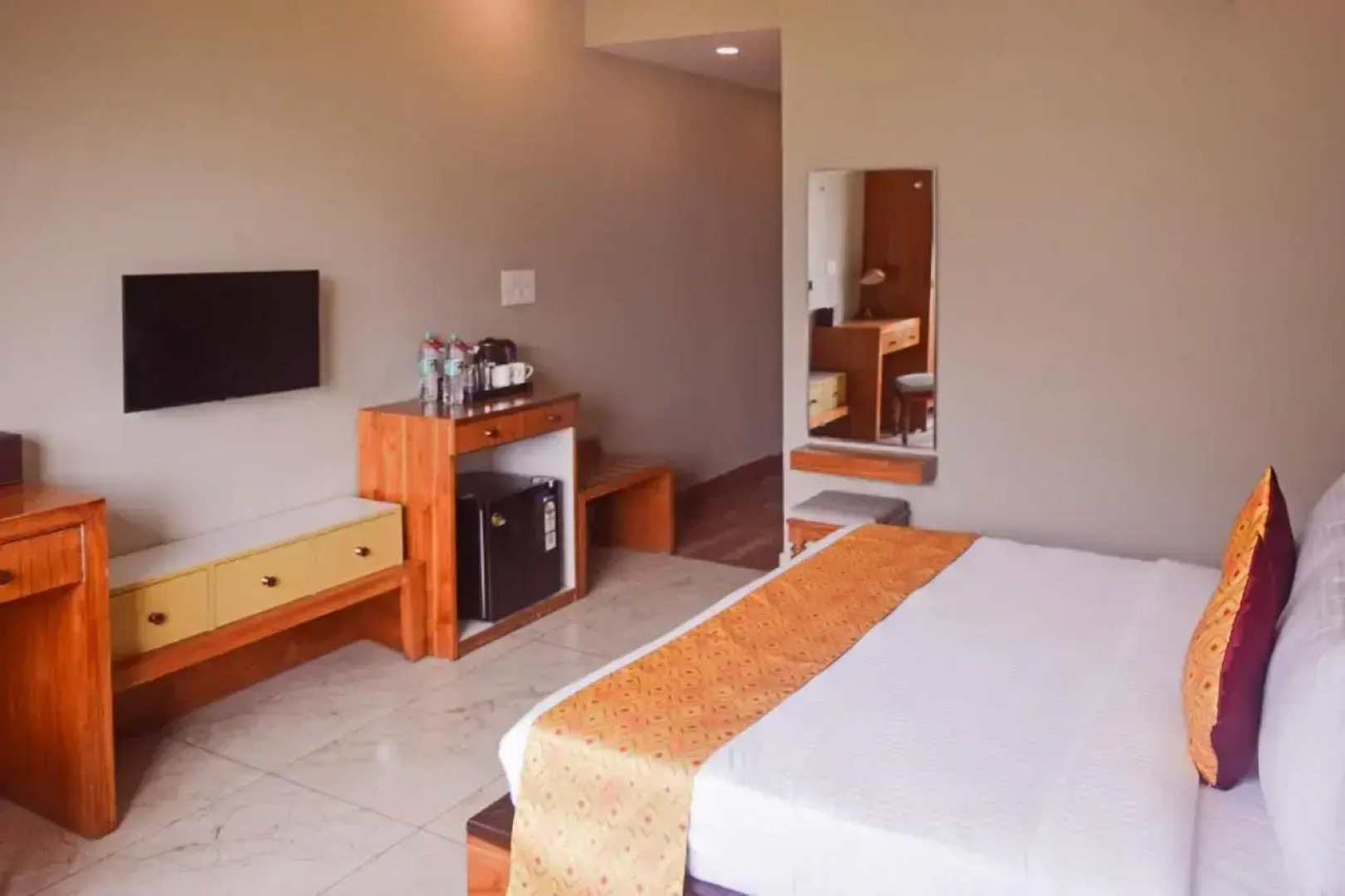 Sterling Kastoori Rudraprayag