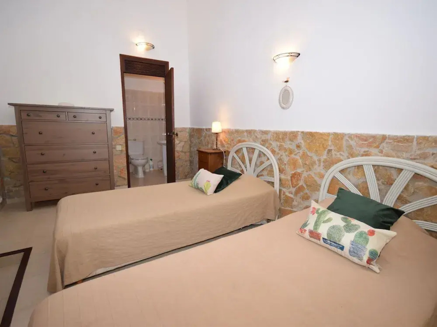 Pittoresque House With Character in Centre Fuseta Near the Sea