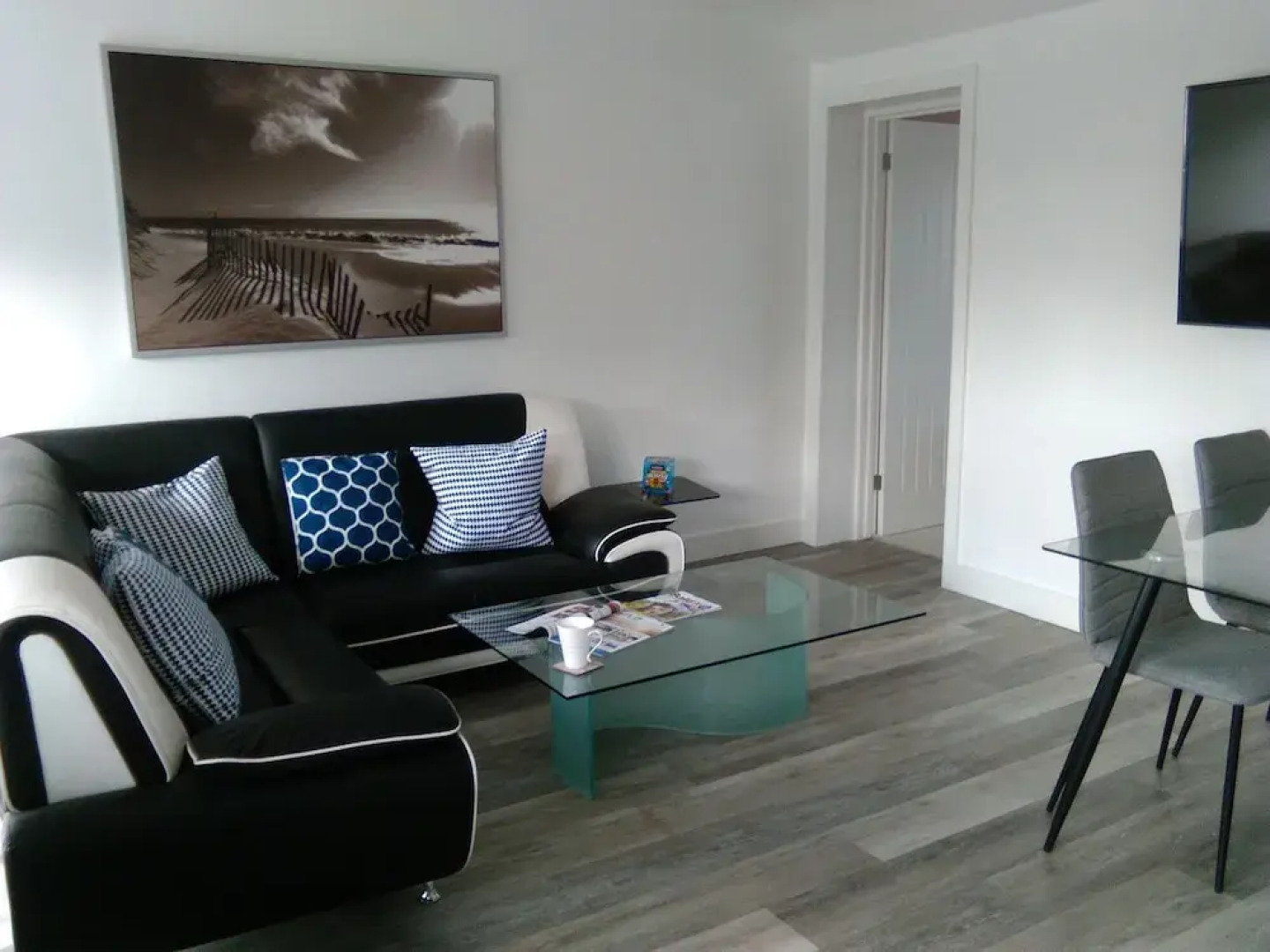 No. 4 Beach Cottages