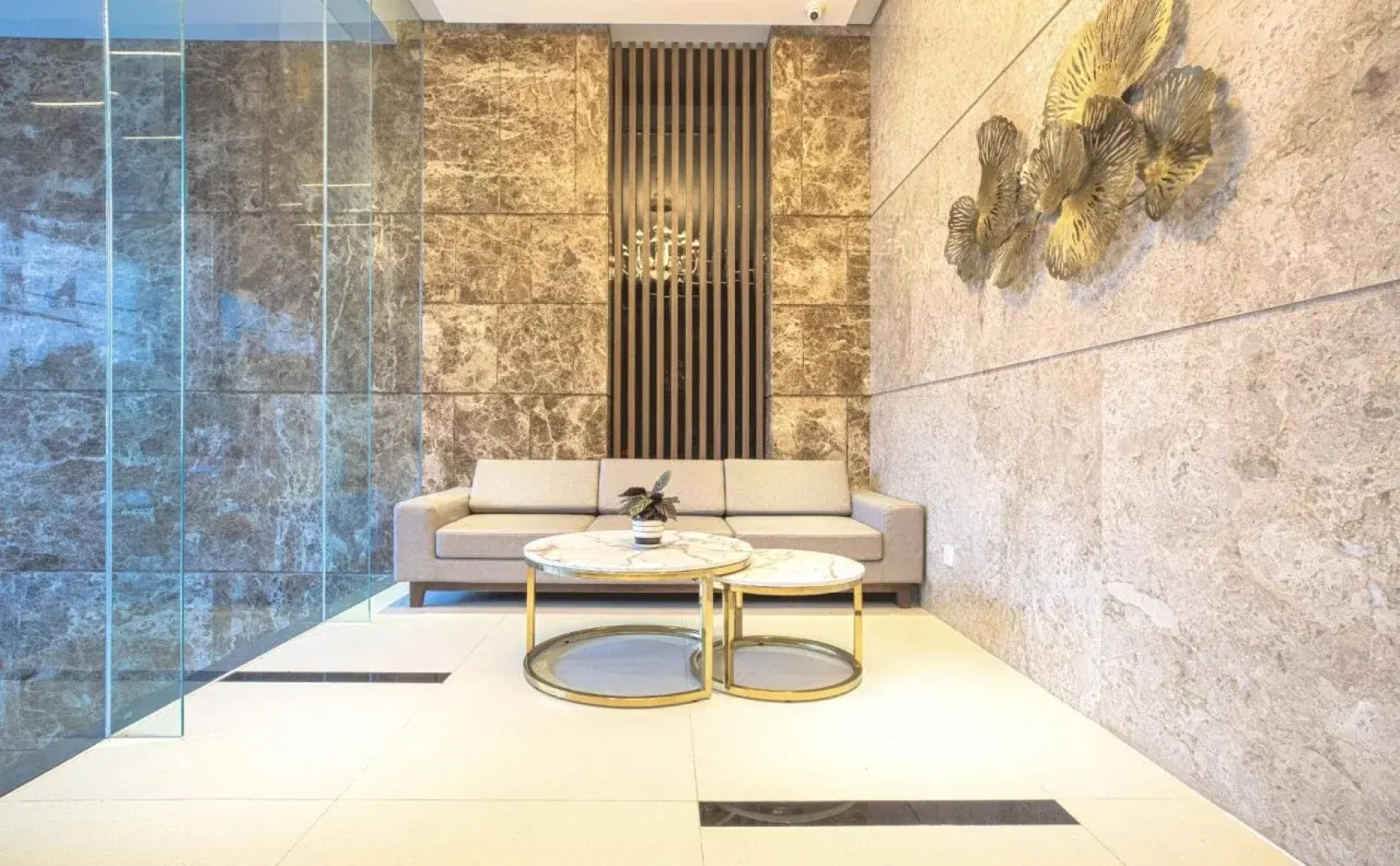 Yen Vy Hotel & Apartment